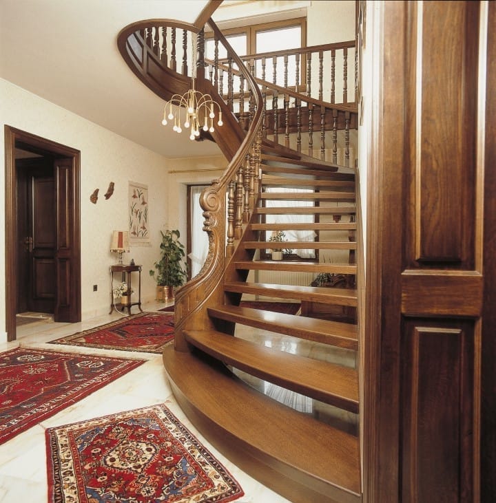 Treppe klassisch 2